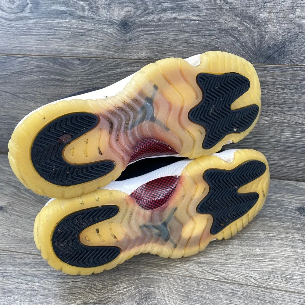 Nike Air Jordan 11 Retro Little Kids Shoes Size‎ 4Y Black Red 378038